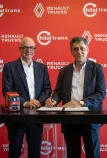 Bruno-Blin-Renault-Trucks-Baskani-&-Serafettin-Aras-Hilal-Trans-Yonetim-Kurulu-Baskani_Gorsel-1