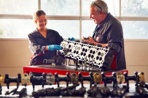 RENAULT TRUCKS, AN EXPERT NETWORK