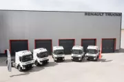 Renault-Trucks_Baskent-Uluslararasi-Lojistik_Teslimat_Gorsel-4