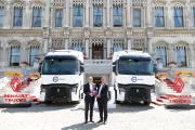 Bruno-Blin-Renault-Trucks-Baskani-&-Serafettin-Aras-Hilal-Trans-Yonetim-Kurulu-Baskani_Gorsel-2