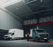 Renault-Trucks-Master-Red-EDITION_