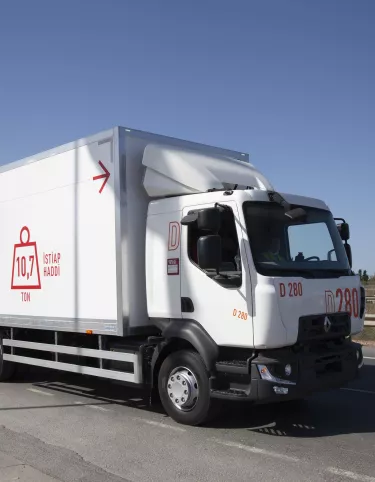 RENAULT TRUCKS D-MED’E GİDEN YOL KISALSIN DİYE KAMPANYA UZADI