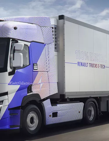 RENAULT TRUCKS T VE C ELEKTRİKLİ MODELLERİ İLE E-TECH SERİSİ
