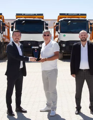 NEMLİ, MANYEZİT YÜKÜNÜN ALTINDAN RENAULT TRUCKS K SERİSİ KAMYONLAR İLE KALKACAK