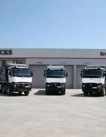 Renault-Trucks_Özçiçek-İnşaat_Teslimat_Görsel-4
