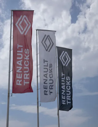 Renault-Trucks_1