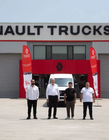 Renault-Trucks-Master-Red-EDITION_Kose-Ticaret_Teslimat-Gorsel-1_2