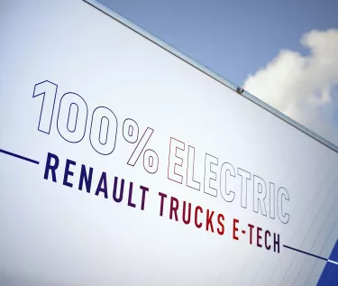 Renault Trucks D E-Tech trailer